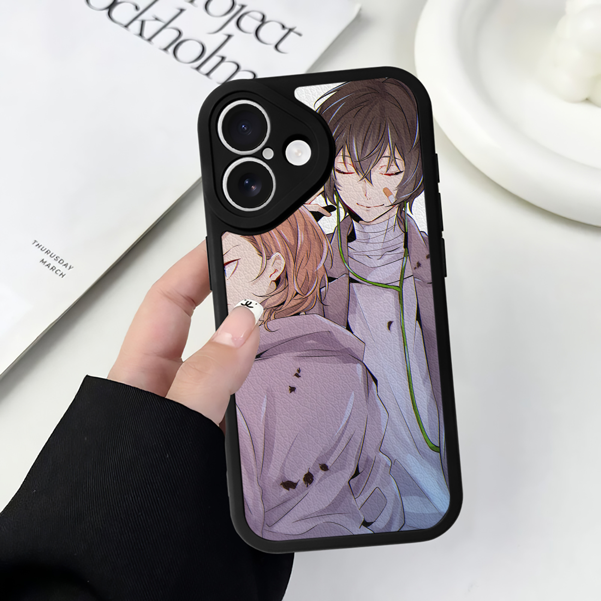 （画像用） 文豪ストレイドッグス Bungo Stray Dogs 【iPhone 16シリーズ対応】シリコンスマホケース（レザー調） 材質：シリコン